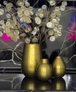 Alternative view of Gold vase