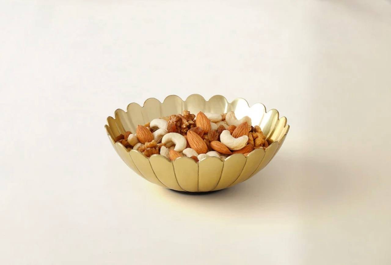✨AROMATISK
Decorative bowl, gold-colour, 15 cm - Image 2