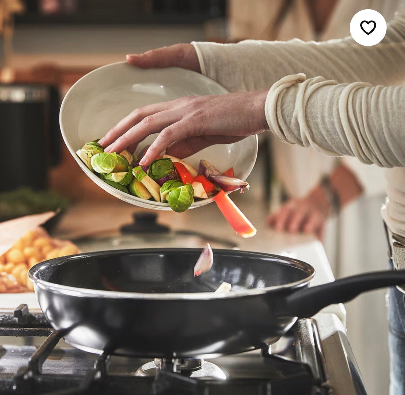 ✨HEMLAGAD
Sauteed frying pan with lid,
black..Size 26 cm - Image 2