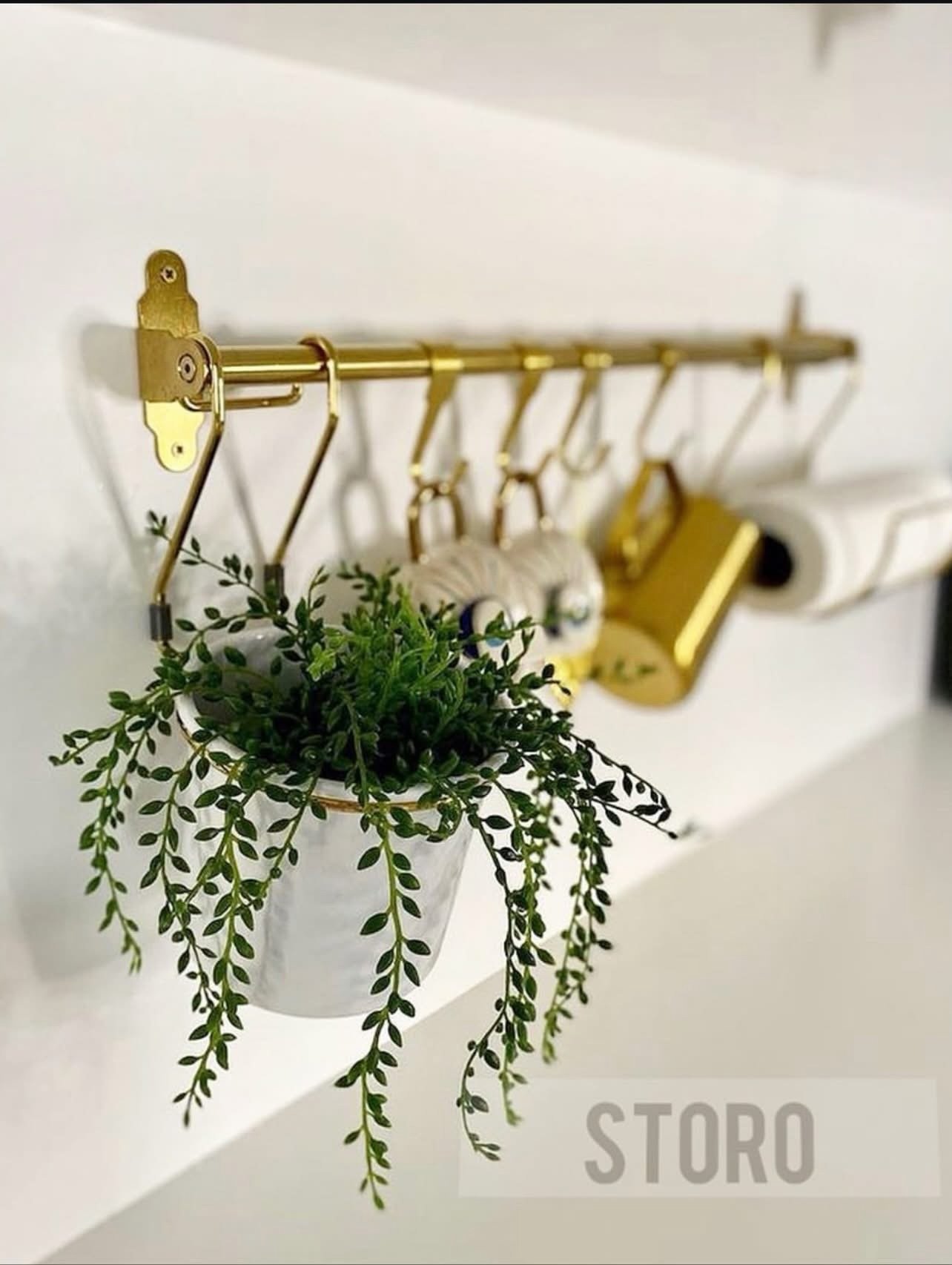 ✨HULTARP
Rail, polished/brass-colour, 60 cm
Hook, polished/brass-colour, 7 cm
Container, white/brass-colour polished, 14x16 cm