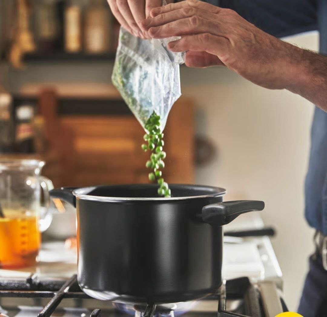 ✨HEMLAGAD
Pot with lid, non-stick coating black, 3 l - Image 3