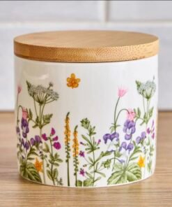 Alternative view of 370ml porcelain container with a wooden lid💕
